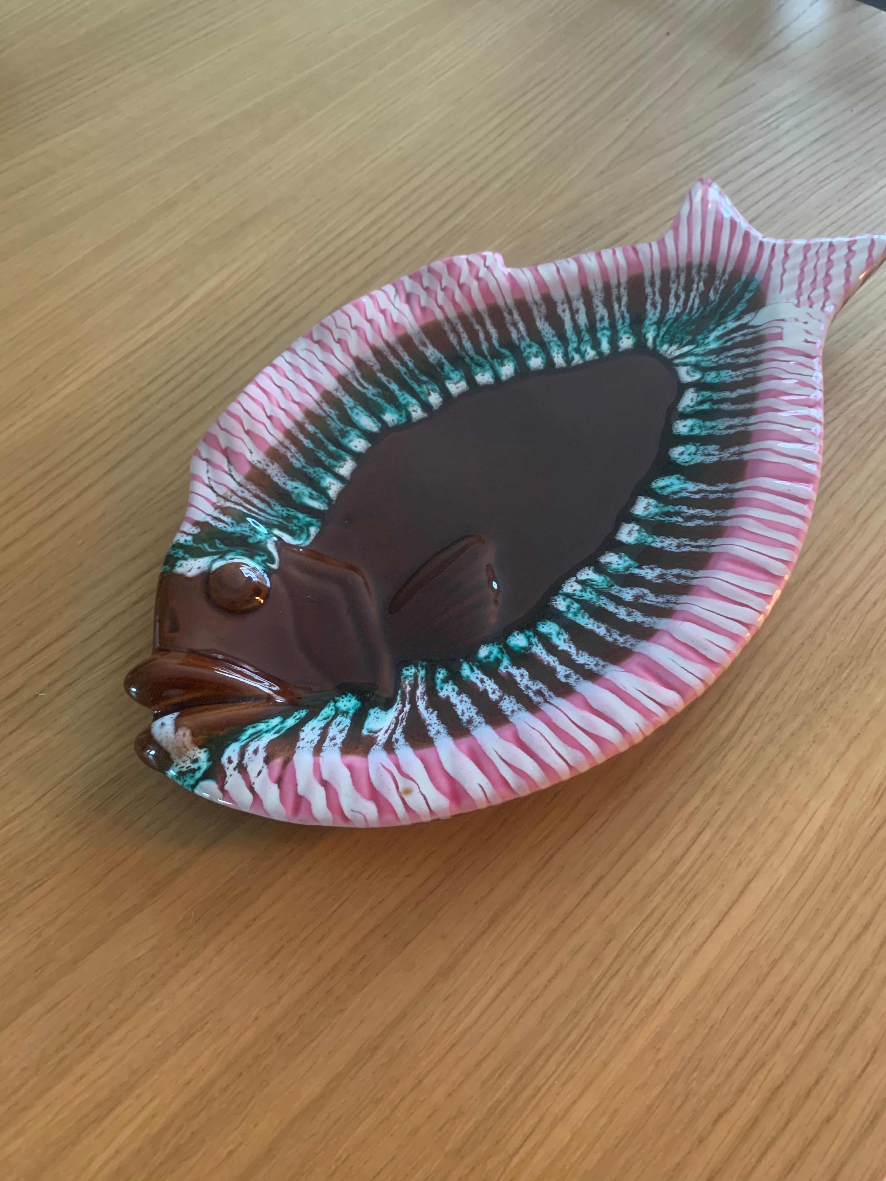 Fish-shaped dish vallauris