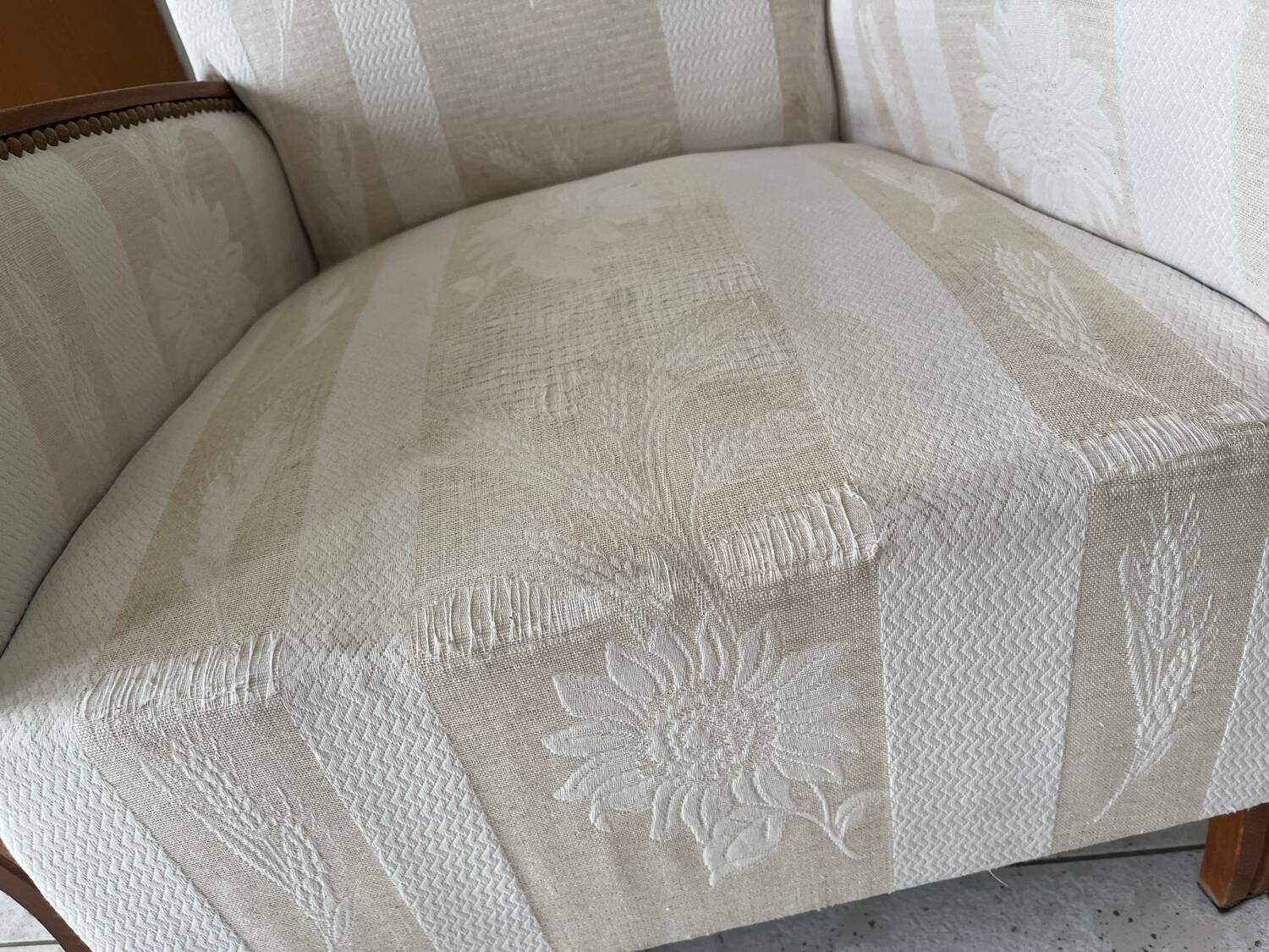 Pair of art deco armchairs in wood and floral fabric