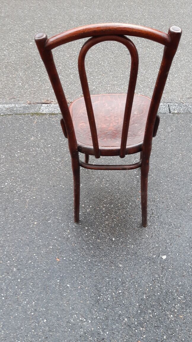 Thonet bistro chair