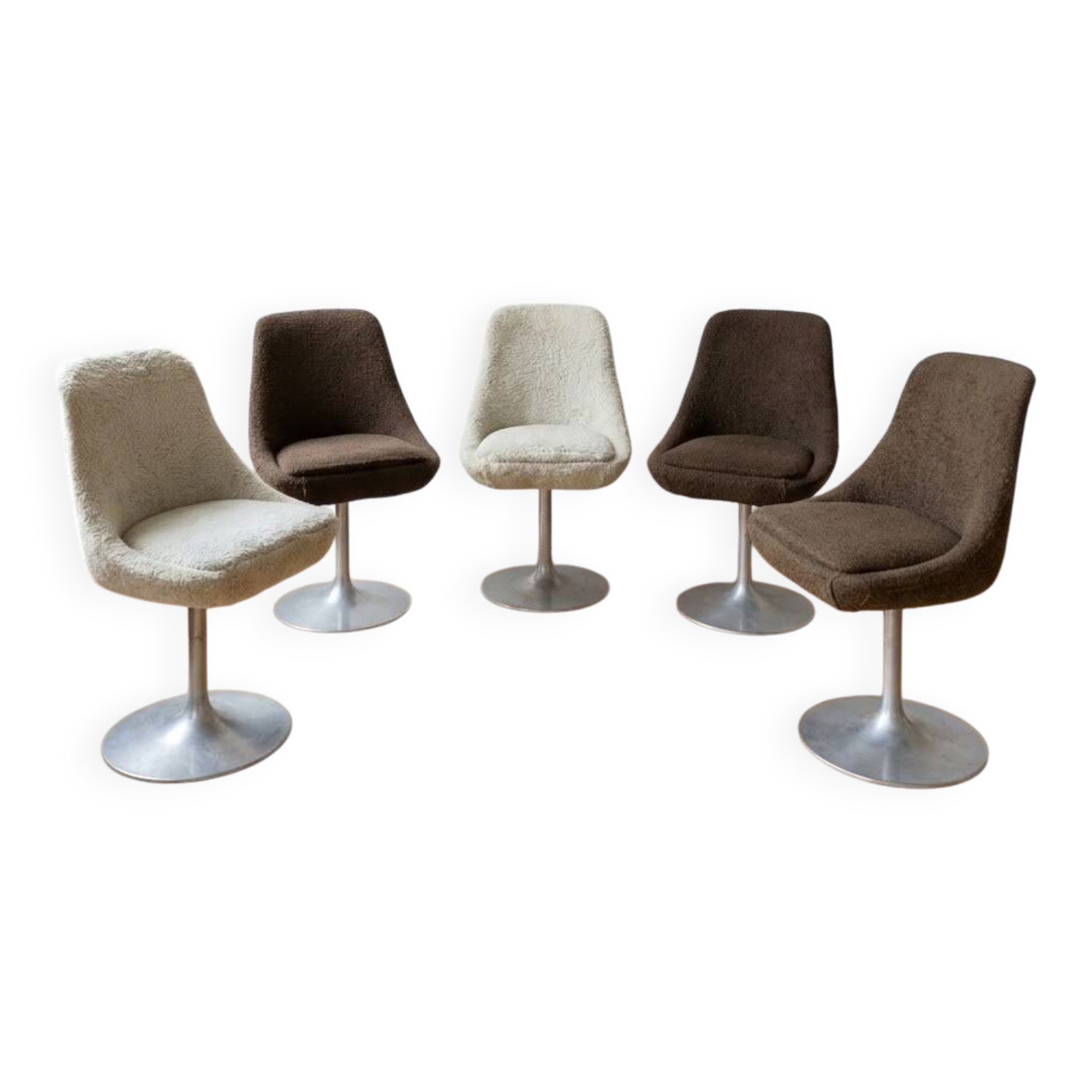 Set of 5 swivel tulip-style chairs from the 1970s.