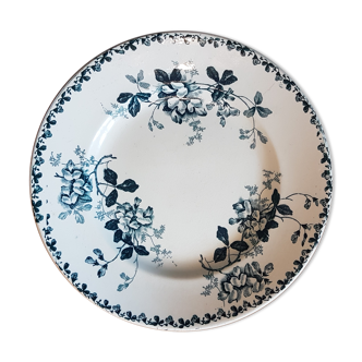 Assiette en faïence ancienne