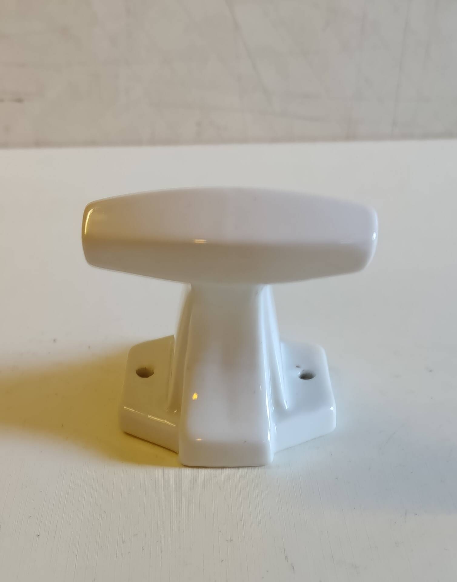 Patère en porcelaine Art-déco - mid.XXeme