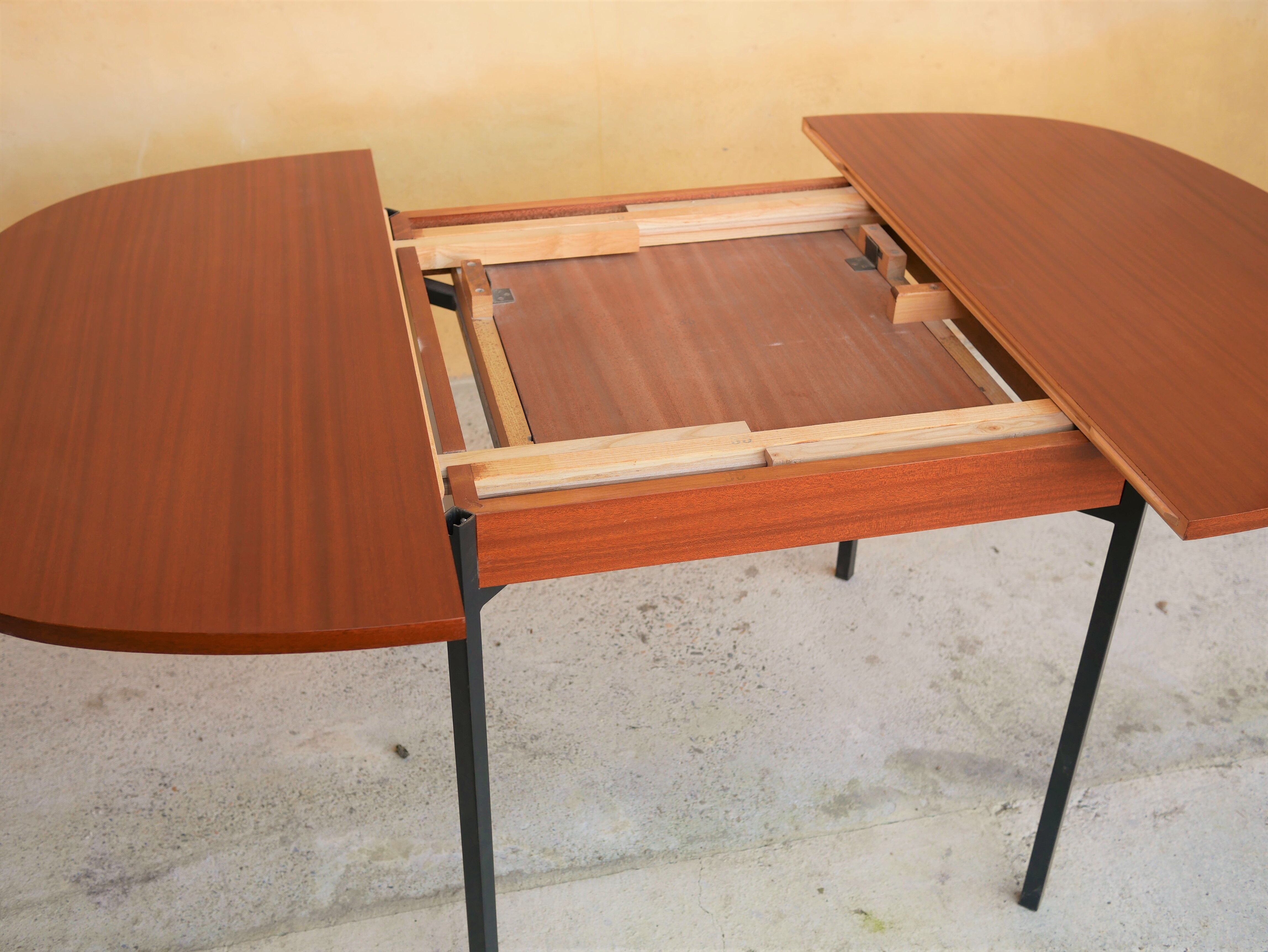 Table à manger extensible vintage par Pierre Guariche edition Minvielle
