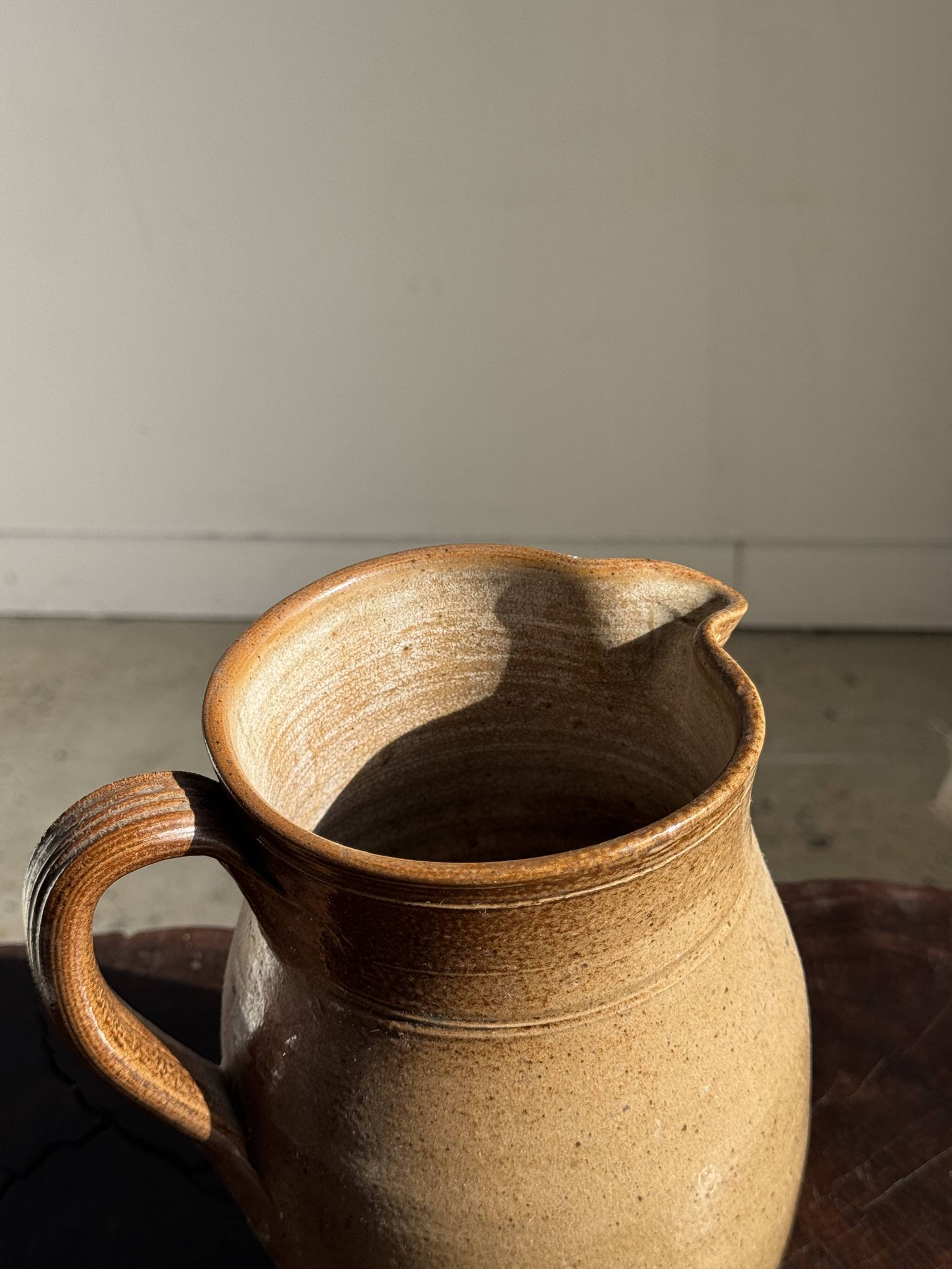Large stoneware jug marked with pencil underneath H20 D11.