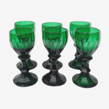 Lot of 6 liquor glasses/shots in green crystal