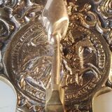 French masonic door knocker/knocker of the templars, in cast bronze. knight medallion, hand with hammer