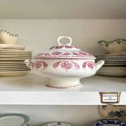 Soupière BFK en terre de fer rose, service "Fruits"