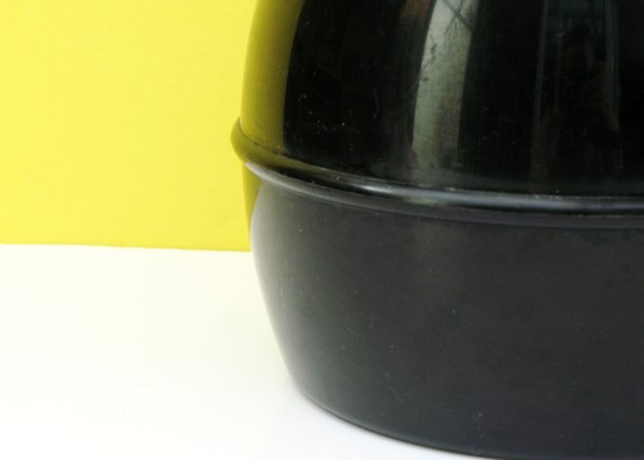Ice bucket black and gold