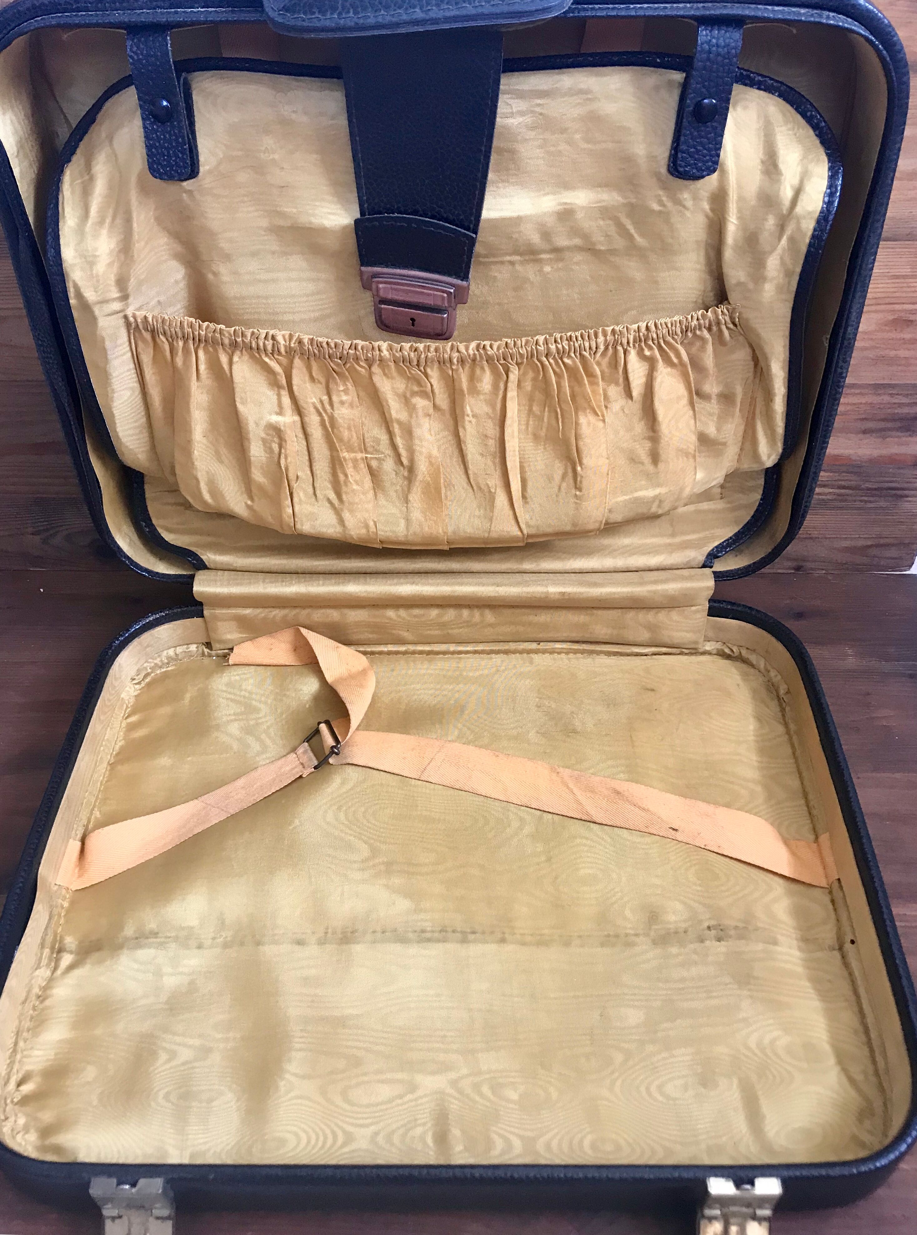 Vintage leather case