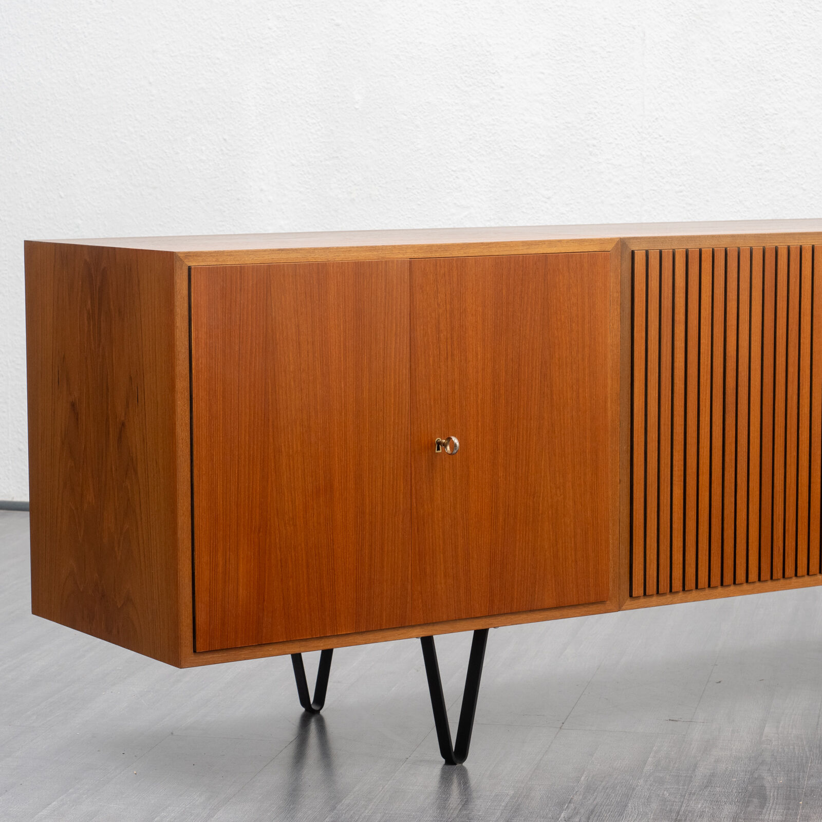 Very large enfilade, 60s, teak, restored, 293cm