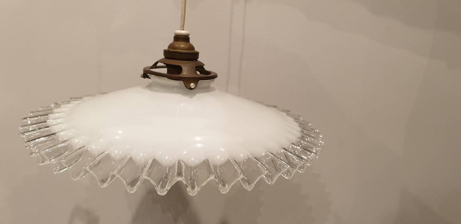 Suspension lampshade in lace opaline 1930s