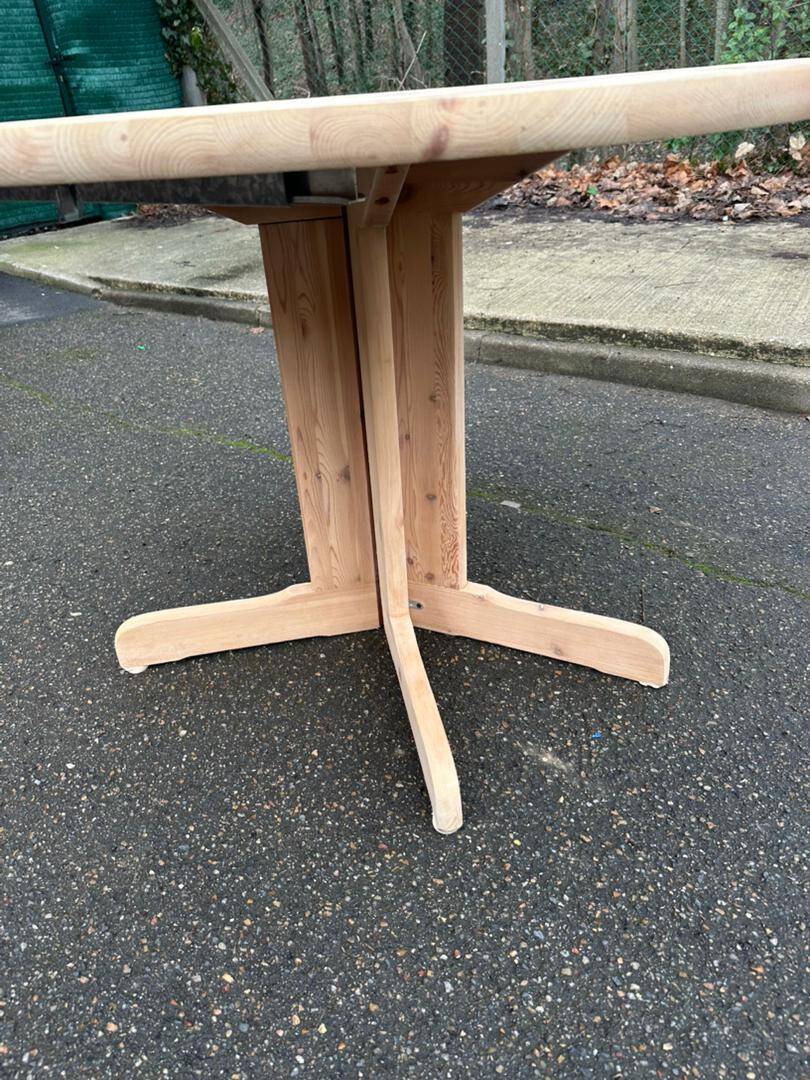 Round extendable dining table Rainer Daumiller for Hirtshals Sawaerk 145