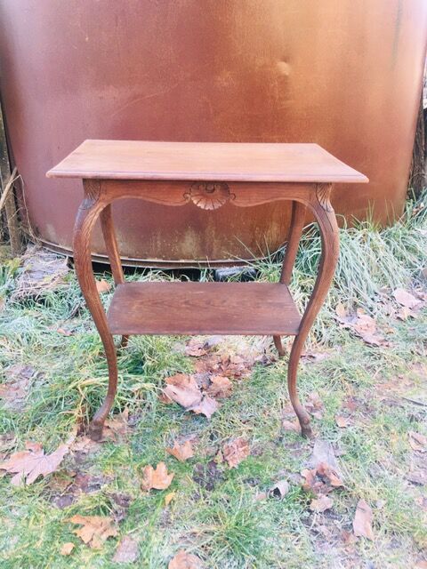 Oak side table with goat legs from the 1940s.