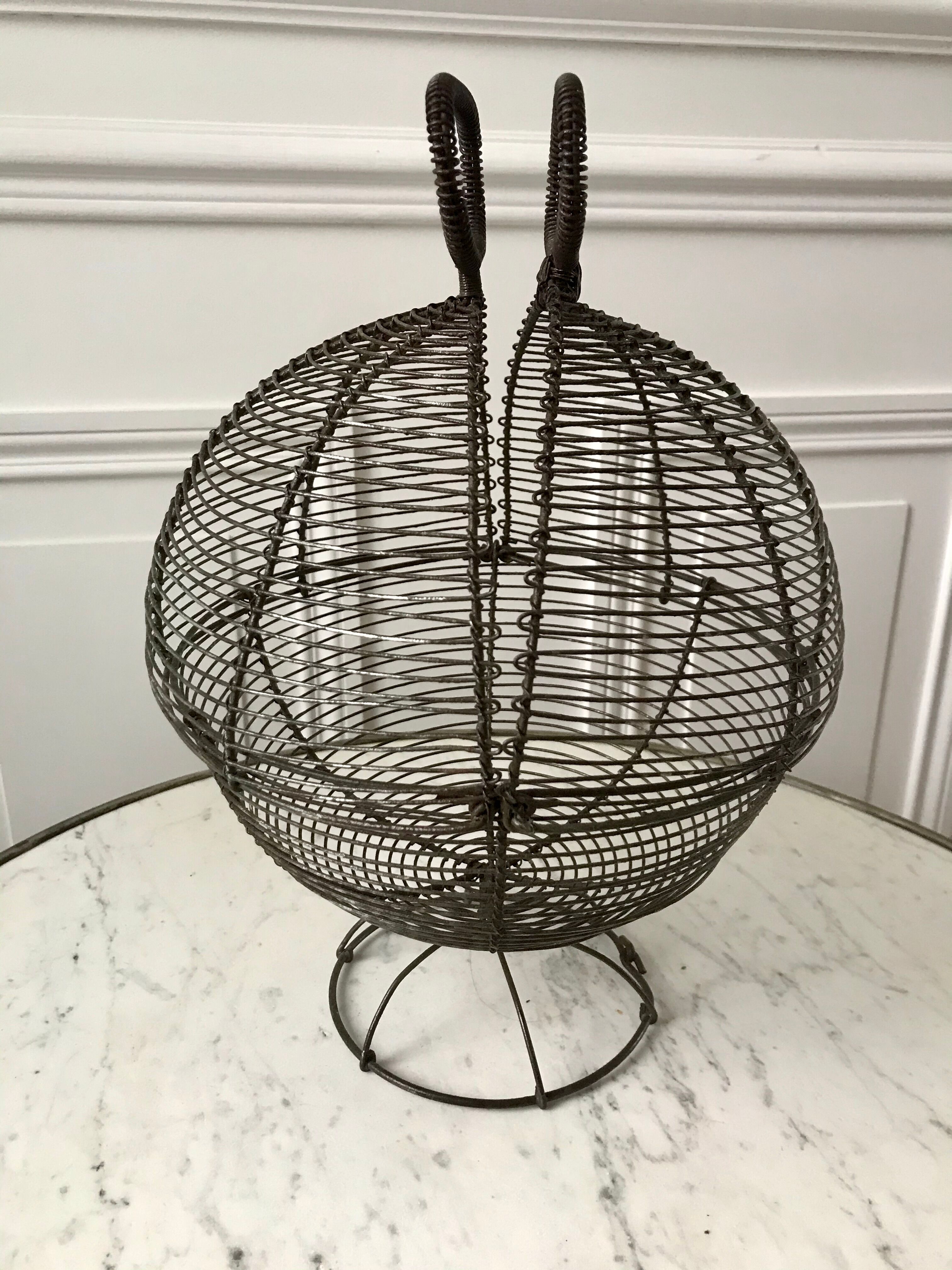 Modular salad basket / egg early twentieth century