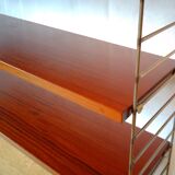 String shelf by Nisse Strinning with three mahogany shelves. Gungrey metal sides.