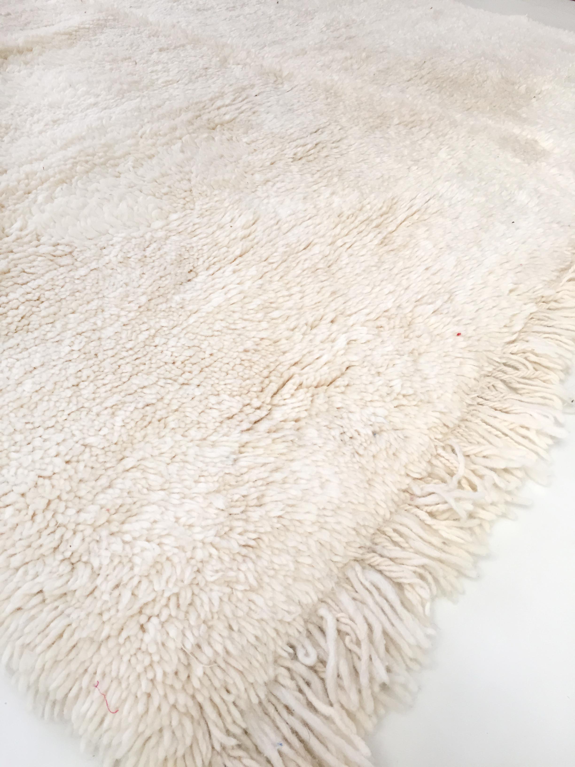 Moroccan Berber carpet Beni Ouarain unbleached uni 307x193cm