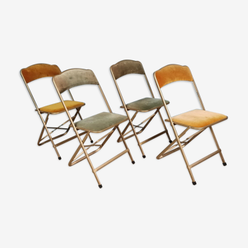 Set of 4 vintage folding chairs