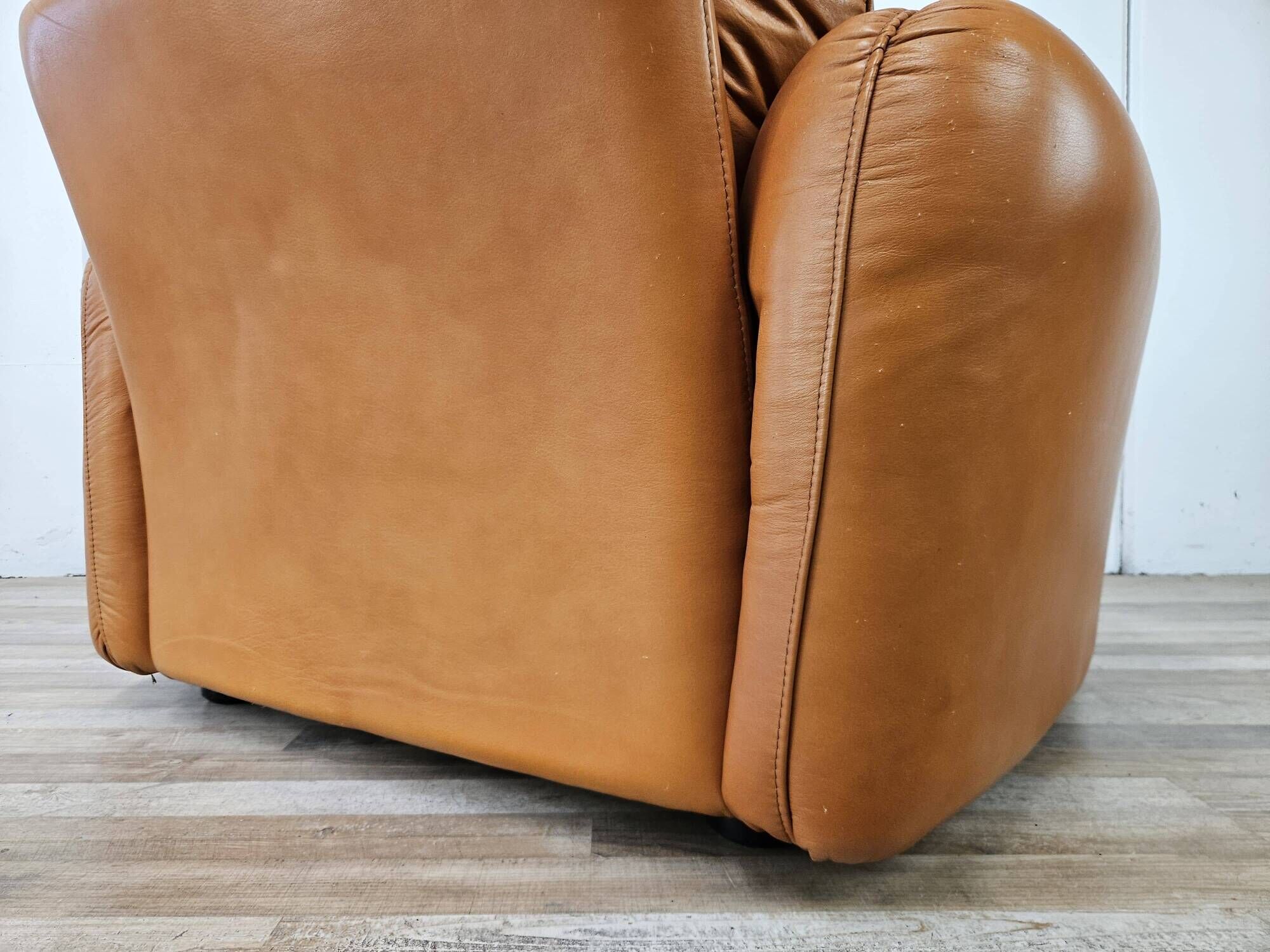 "Piumotto" leather armchair by Arrigo Arrigoni for Busnelli, 1970