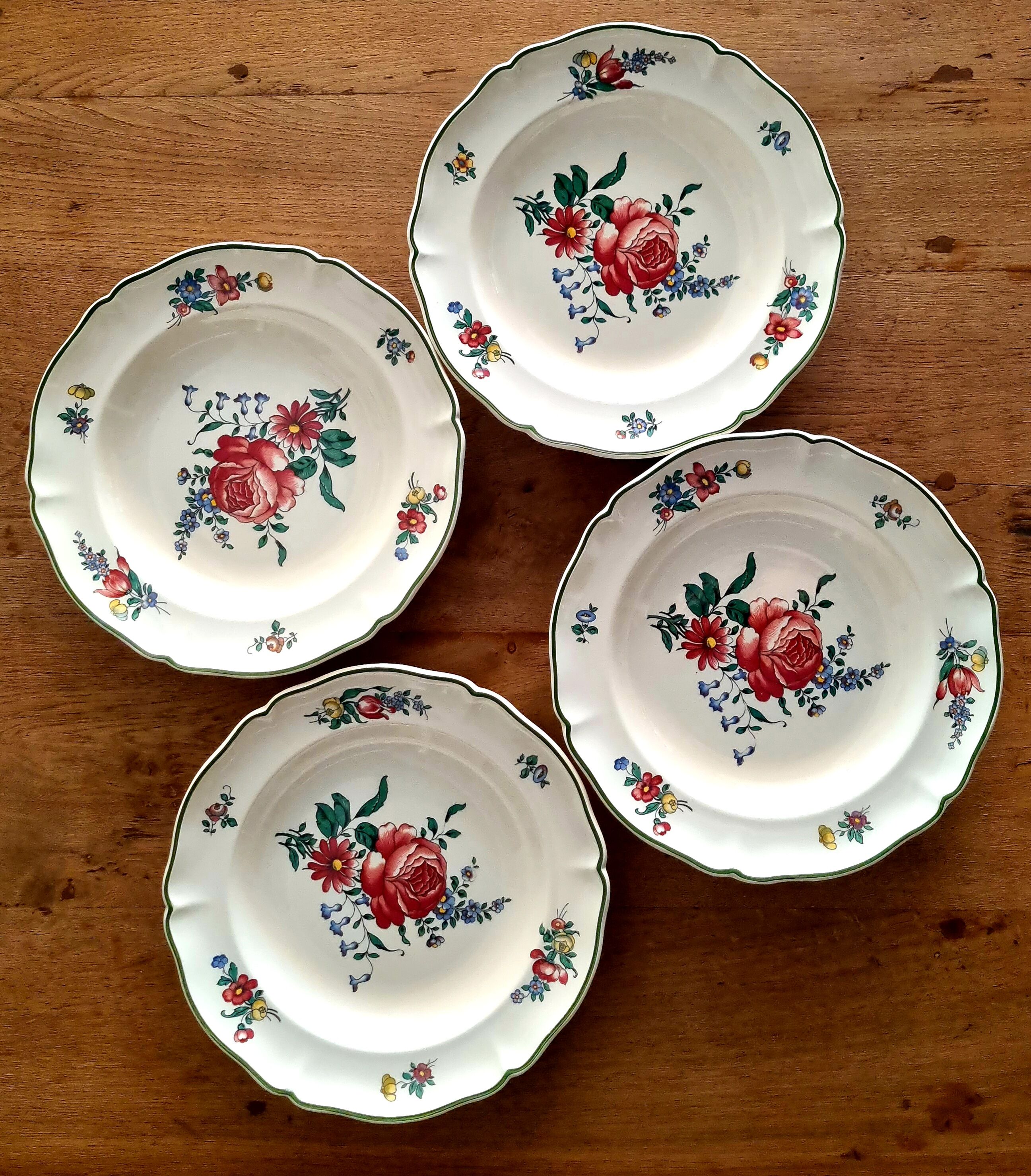 Set of 4 hollow plates Villeroy and Boch 1562