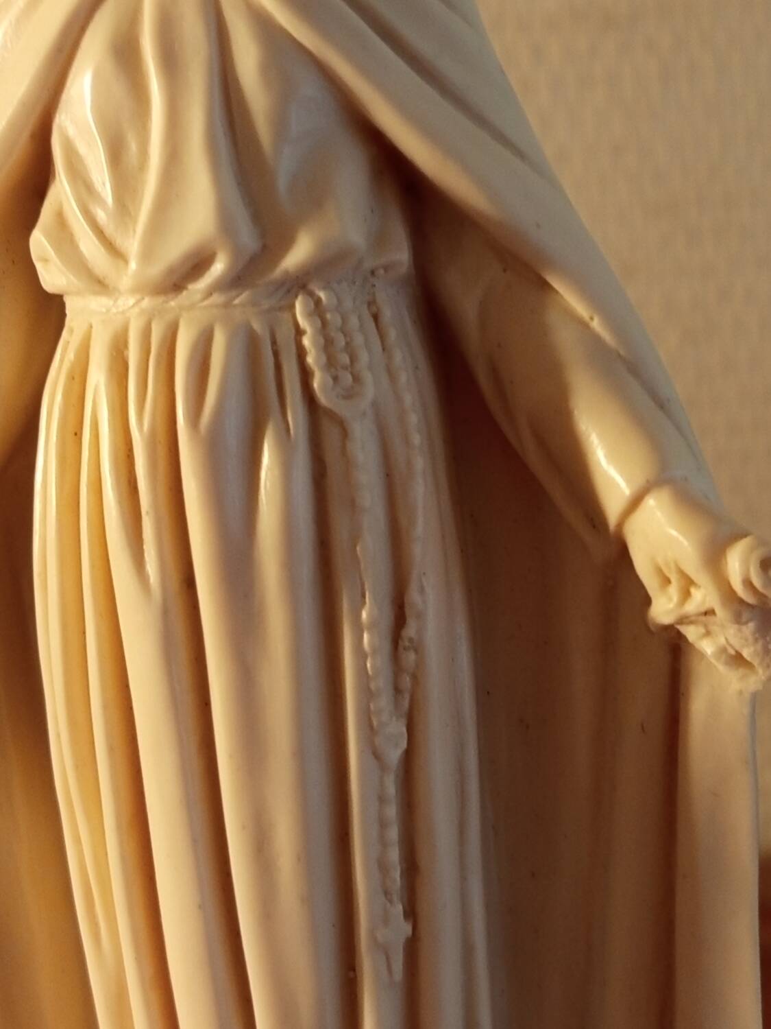 Statuette of the Virgin of the Roses