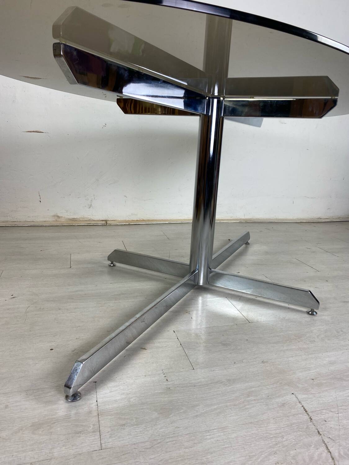 Chrome table