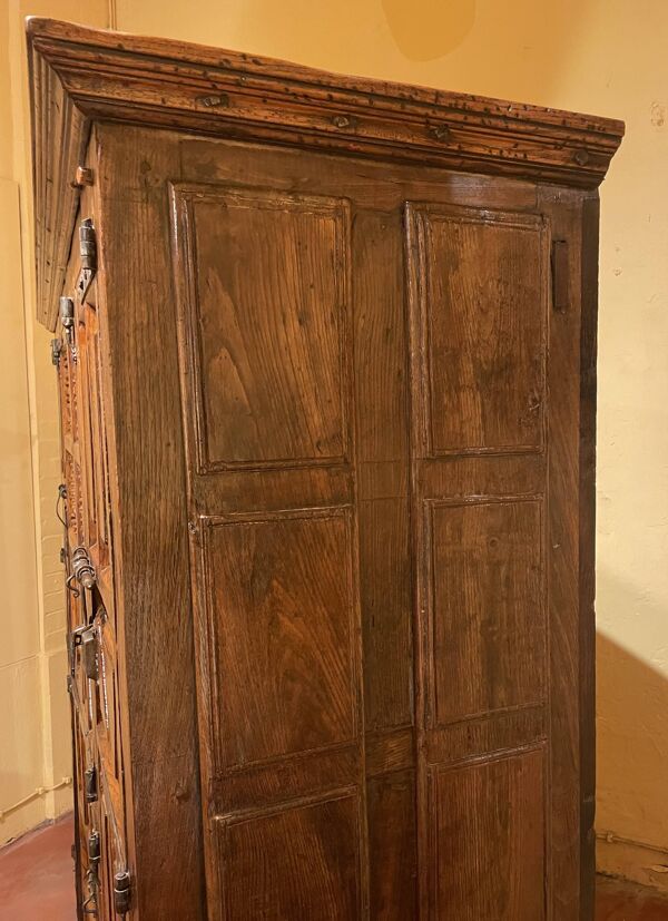 grand meuble 6 portes renaissance espagnole en chêne - 17° siècle