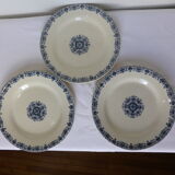 3 flat plates from Gien, Montmorency model