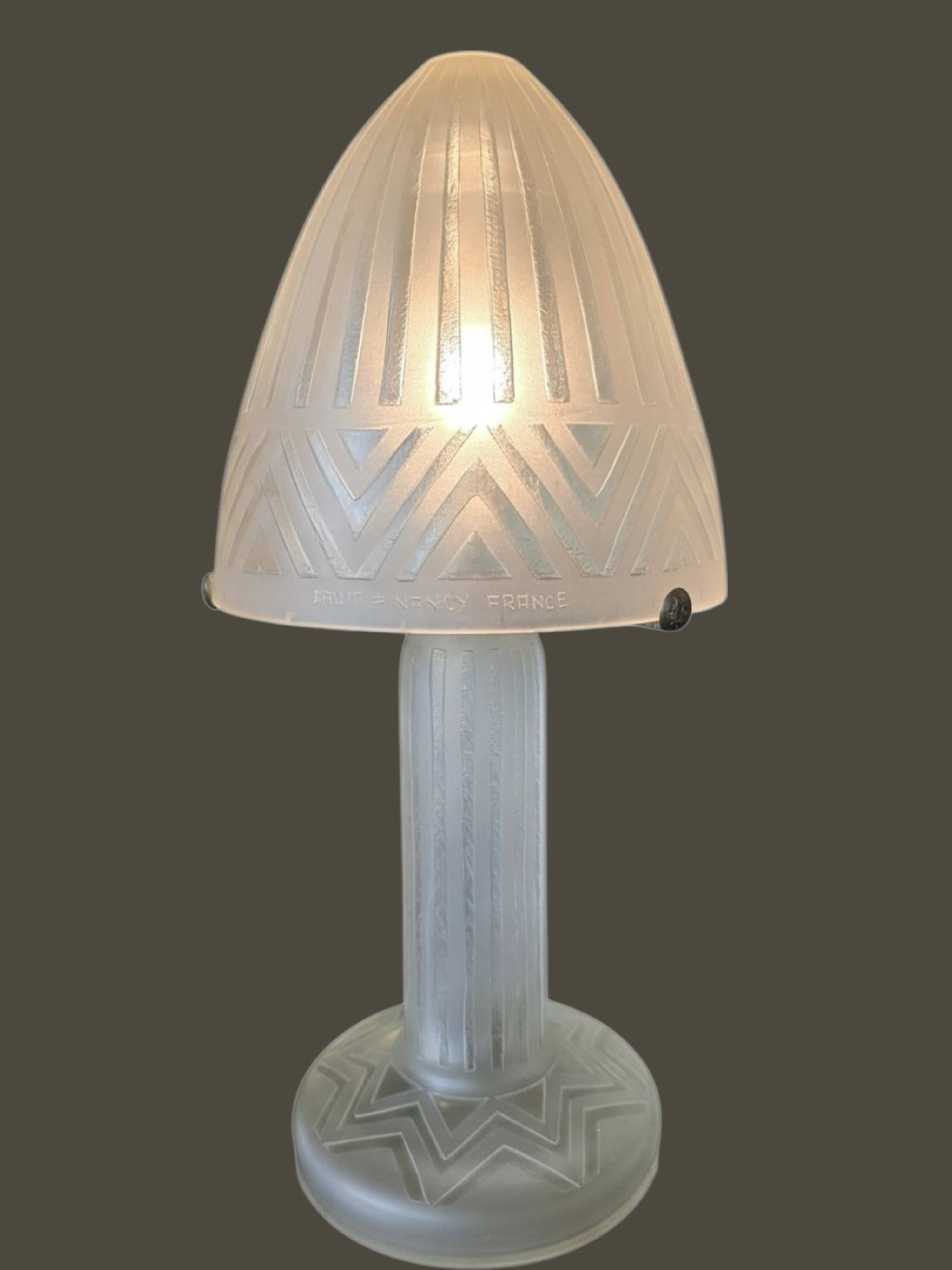 Daum nancy france – art deco frosted glass mushroom lamp – circa 1930, h55cm