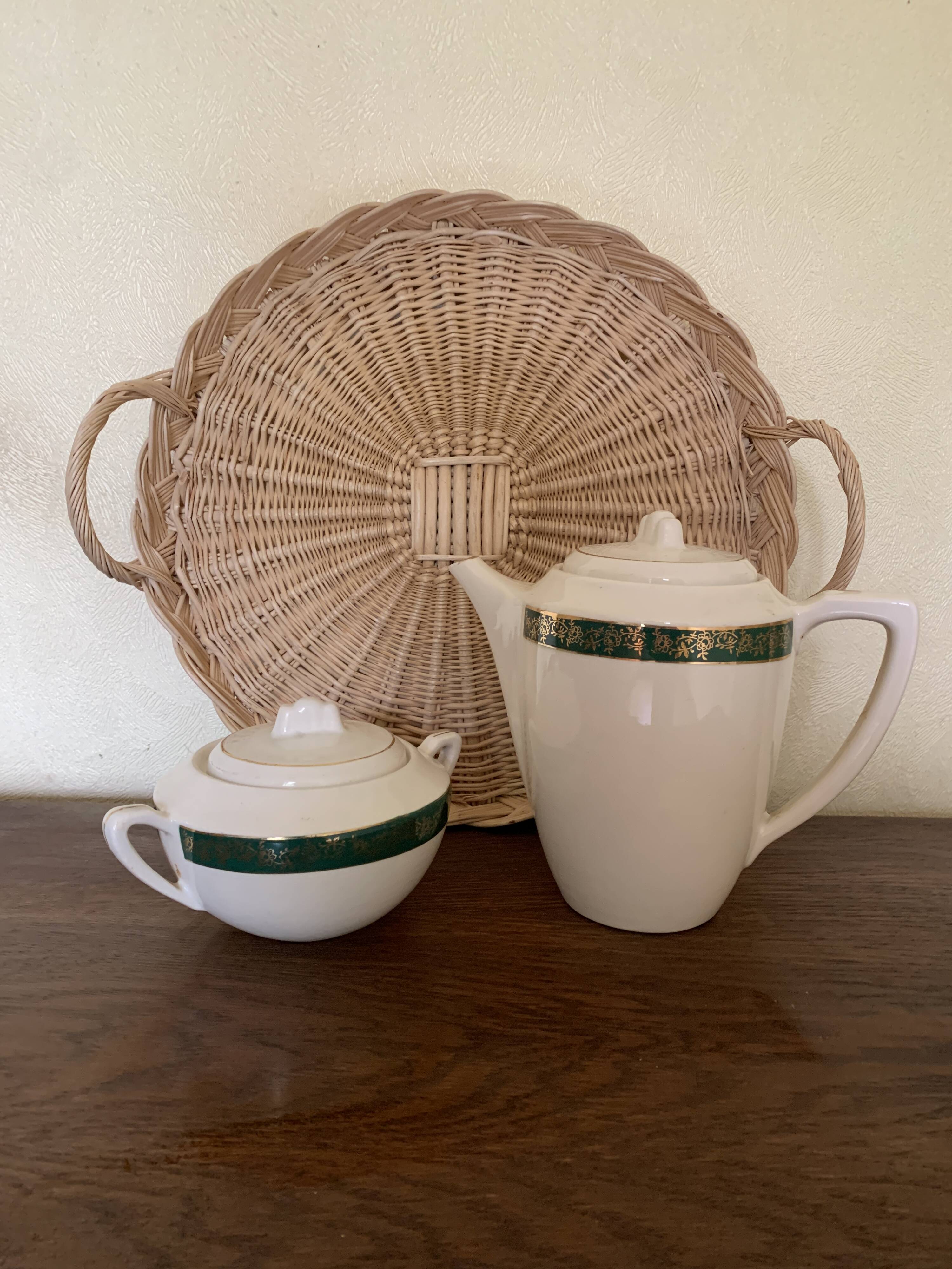 Cafetière et sucrier