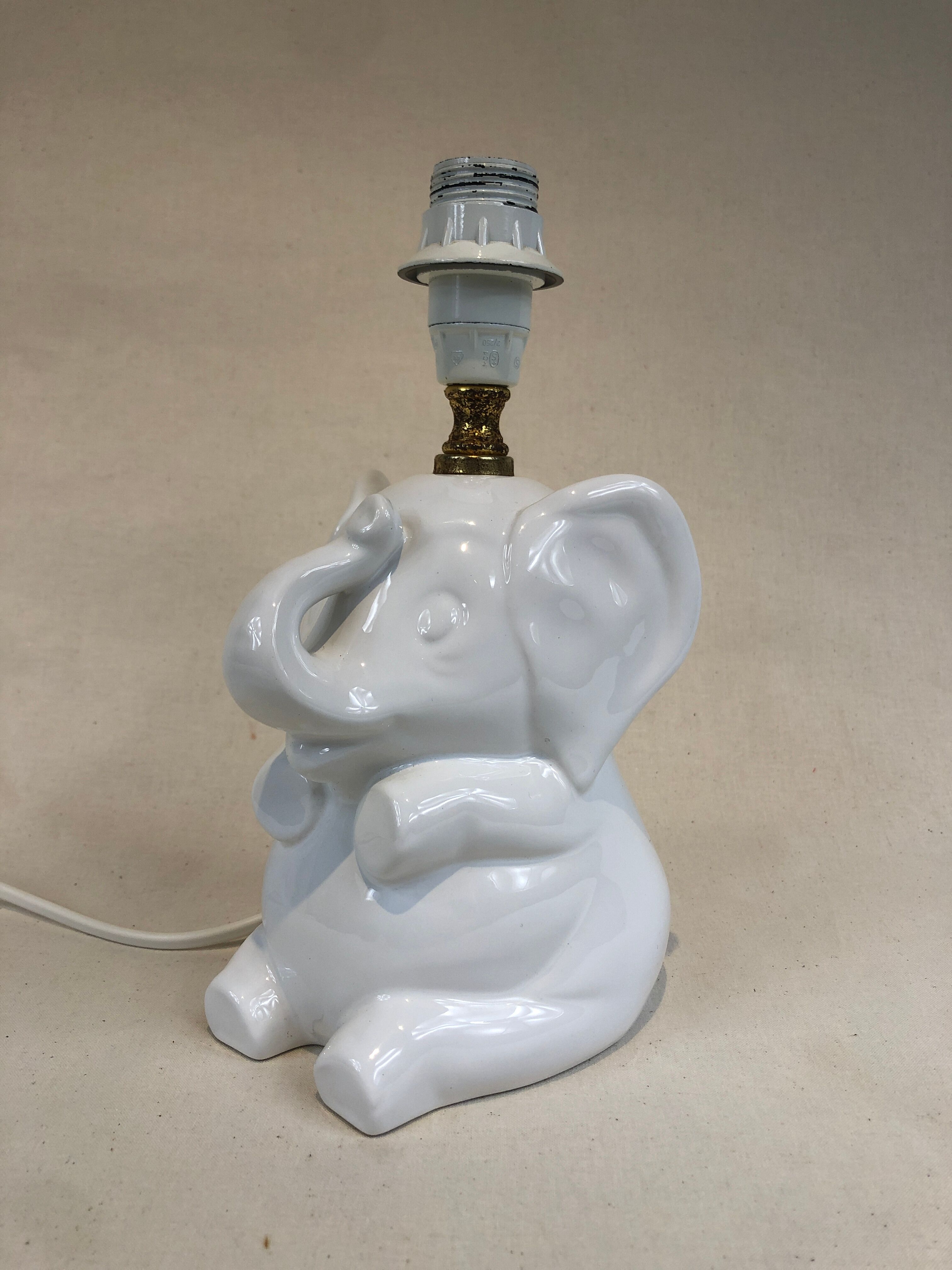 Ceramic elephant lamp