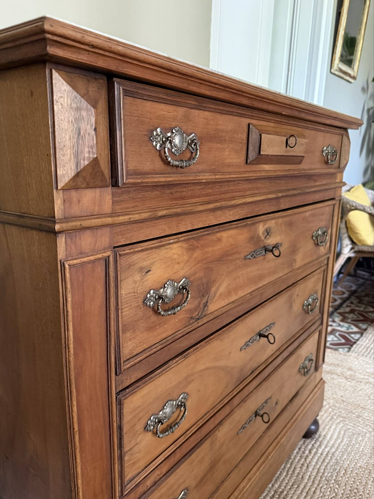 Antique Louis-Philippe commode in solid wood and white marble.