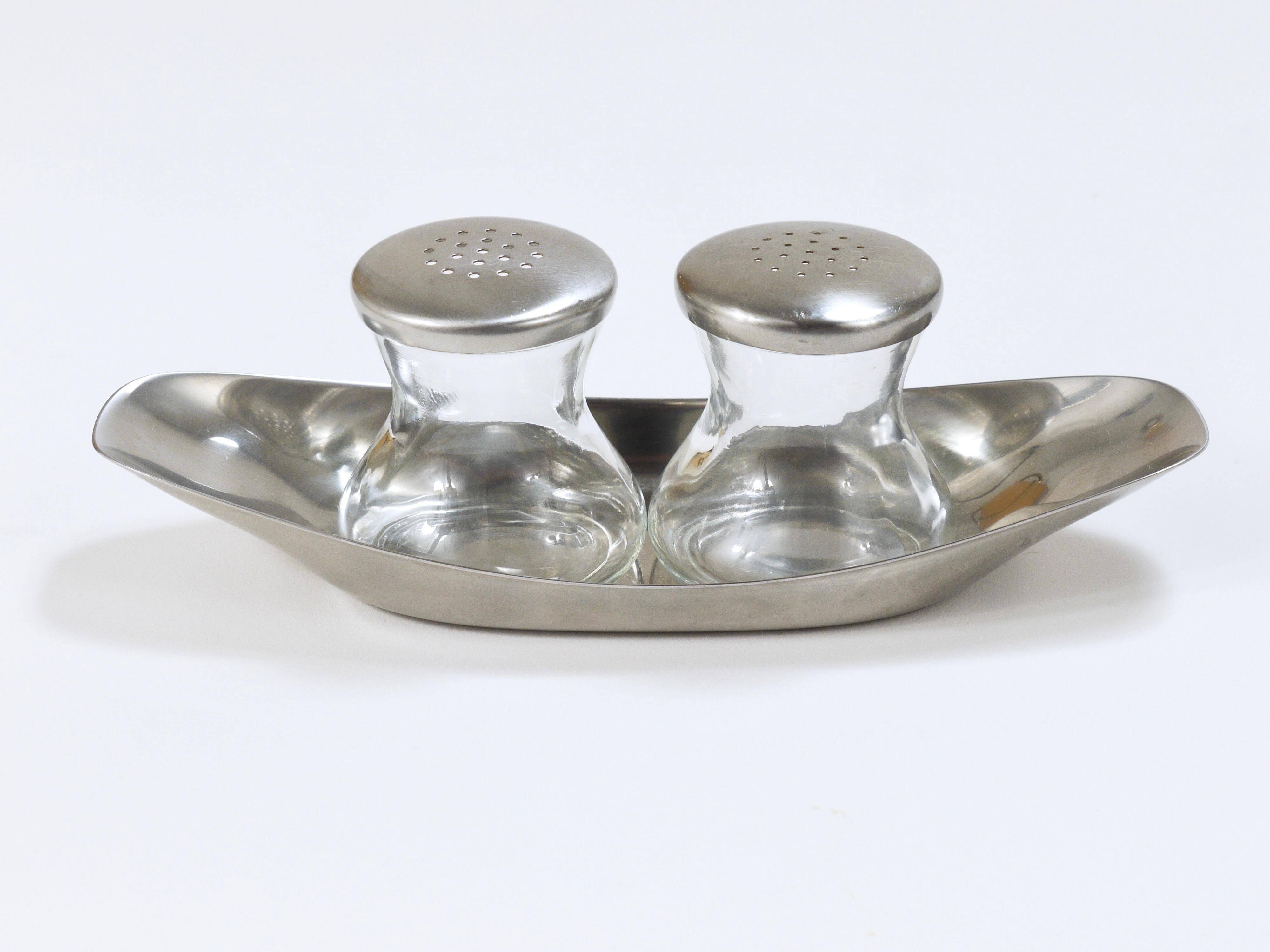 Wilhelm Wagenfeld Mid-Century Max & Moritz Salt Pepper Shakers, WMF, 1950s