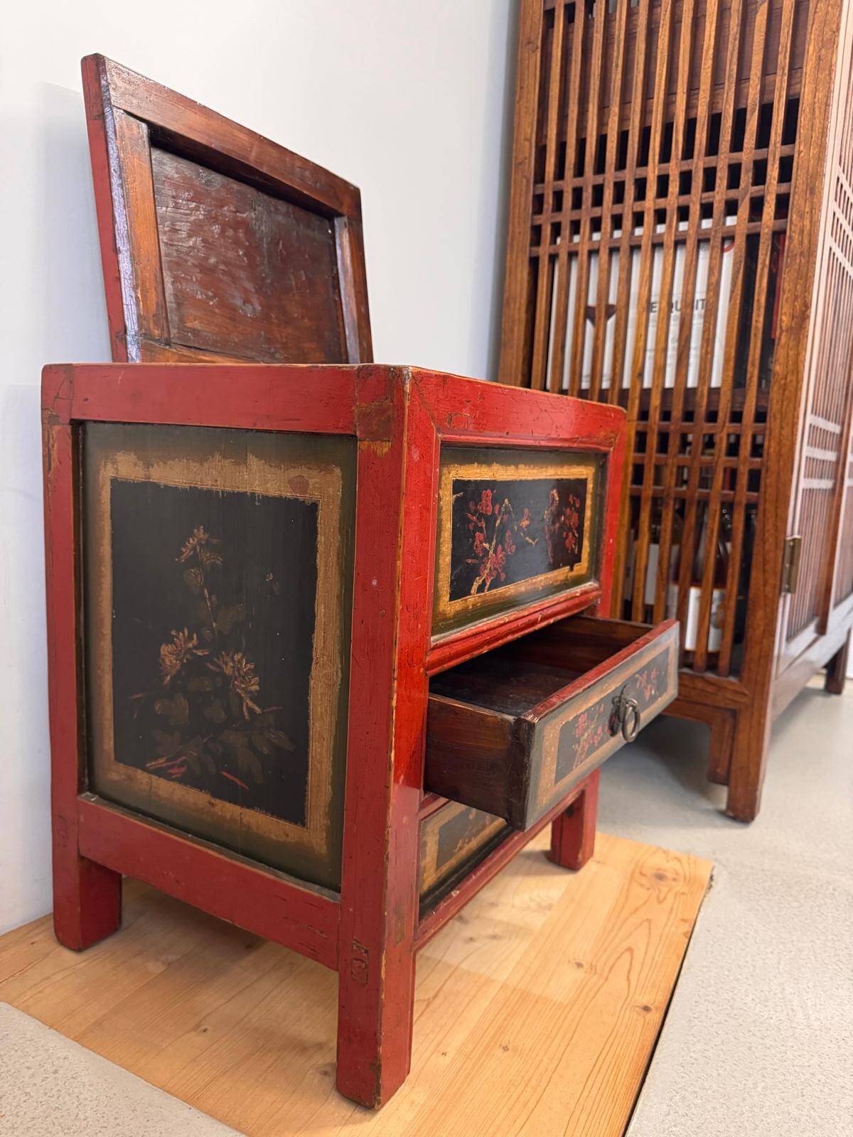 Small Tibetan drawer cabinet