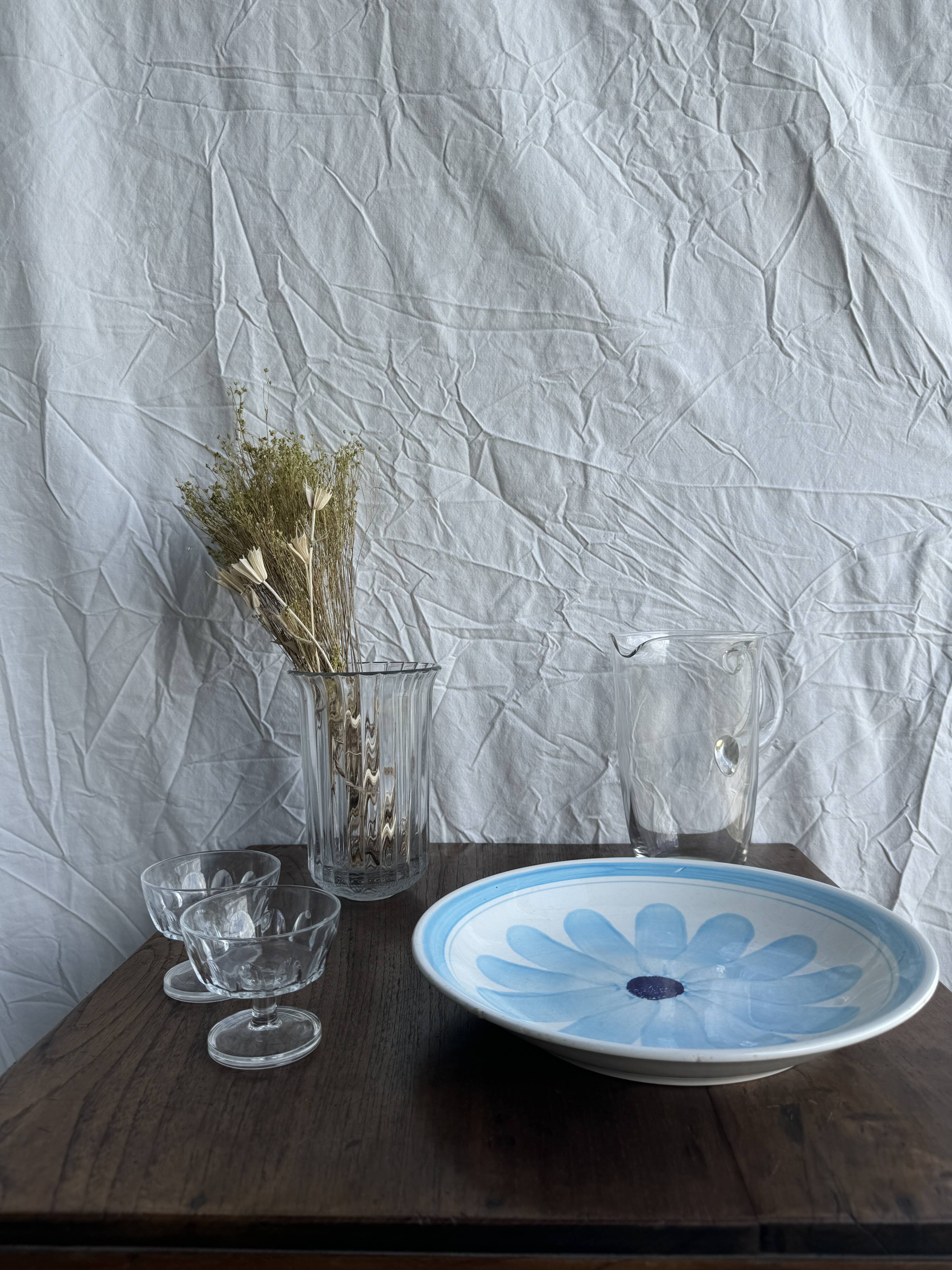 Large fruit bowl, classic French glass dish