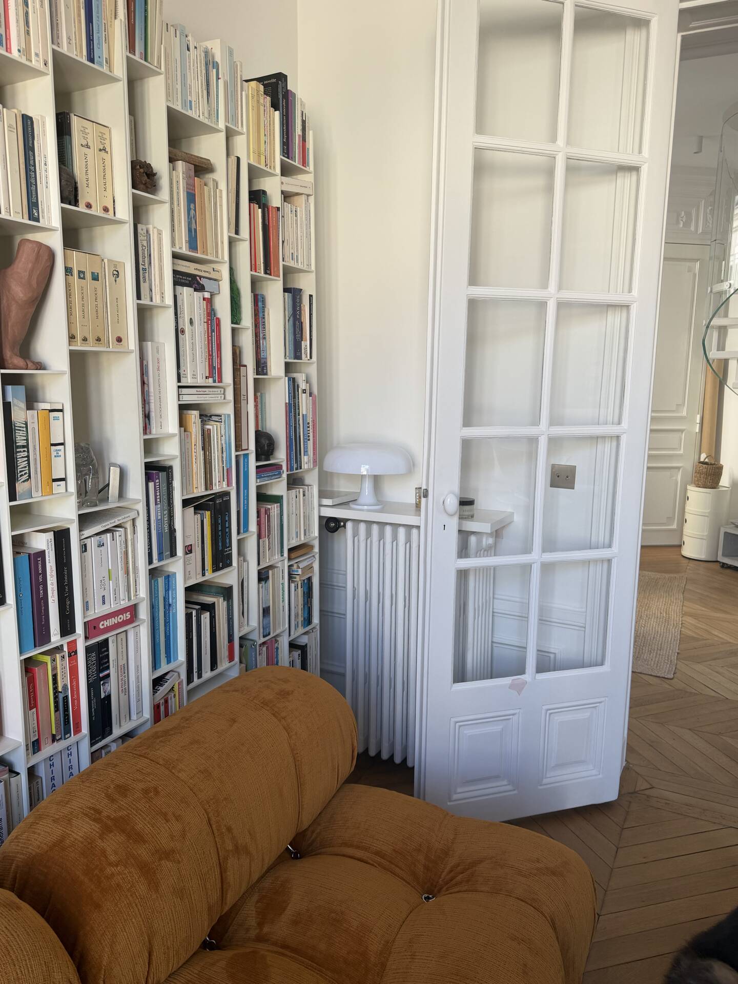 Bibliothèque Random 5C éditée par MDF Italia, dessinée par Neuland Ind