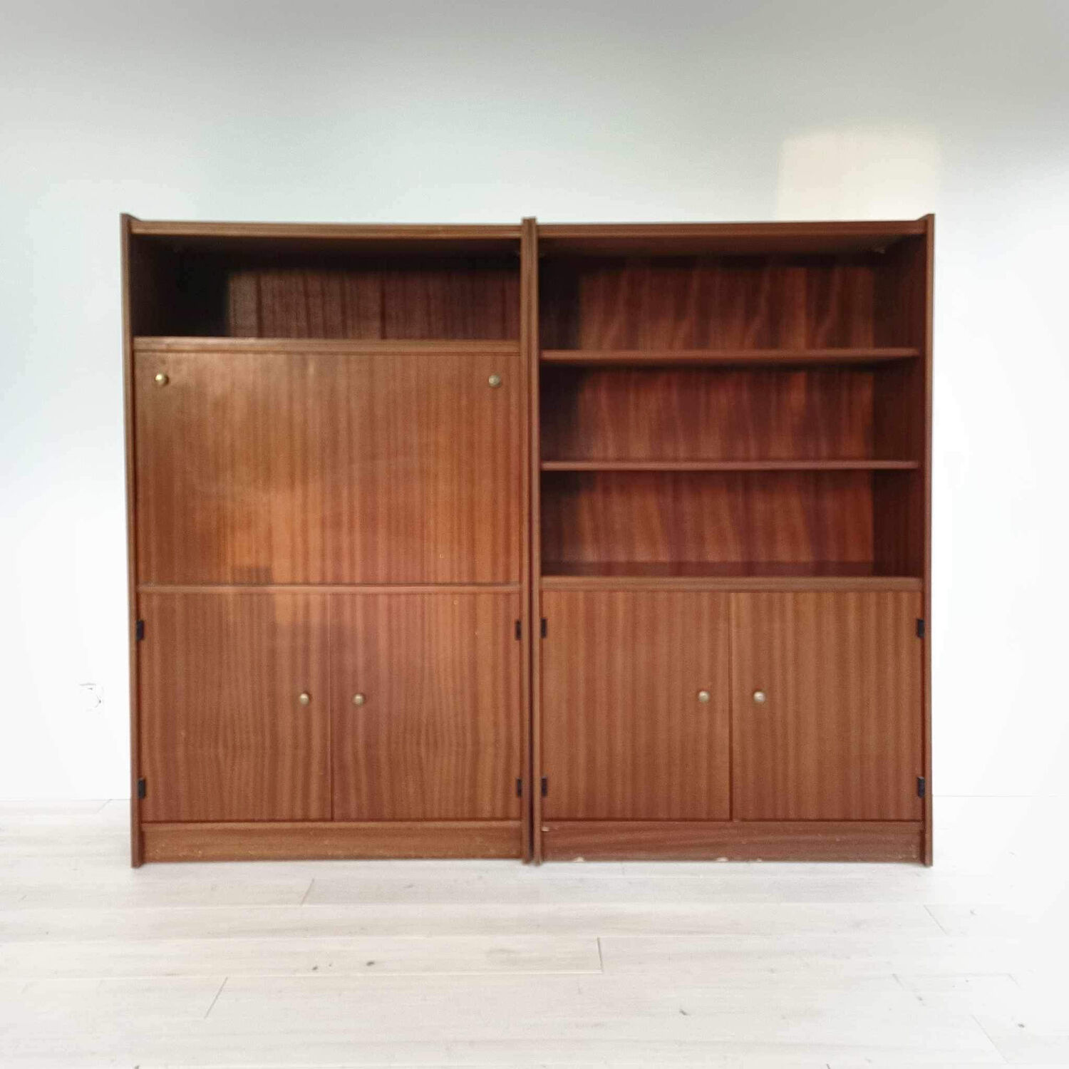 Library / secretary set