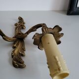 Ancienne paire d'appliques en métal doré style Louis XV - 2 lumières