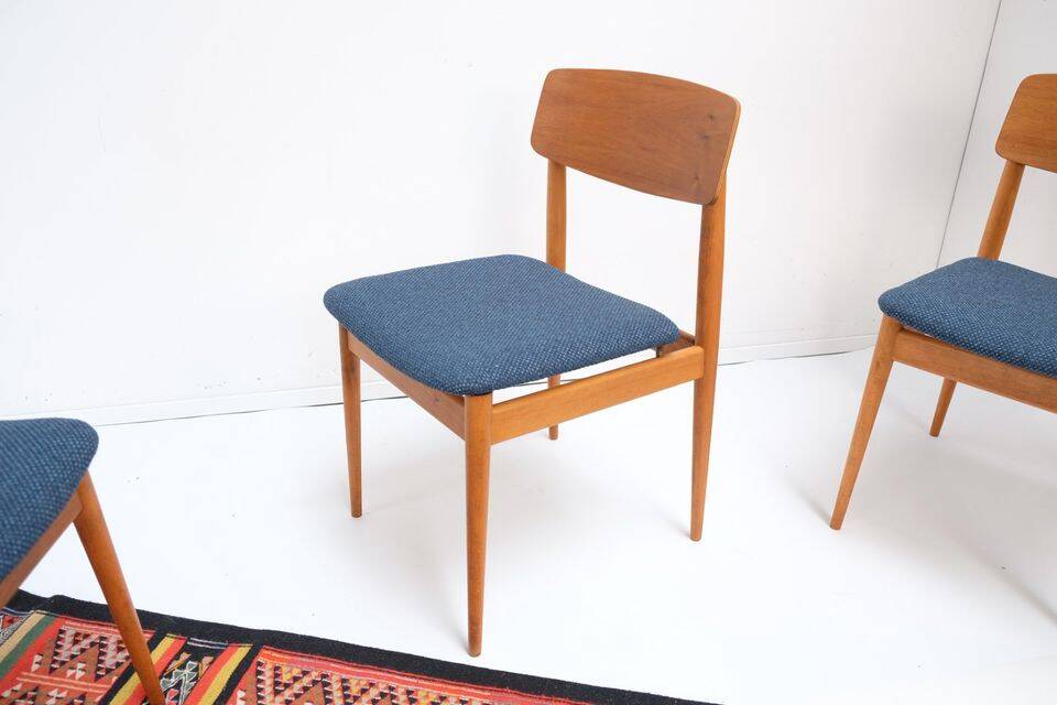 Set of 4 vintage chairs, 1960s–70s retro style, reupholstered.