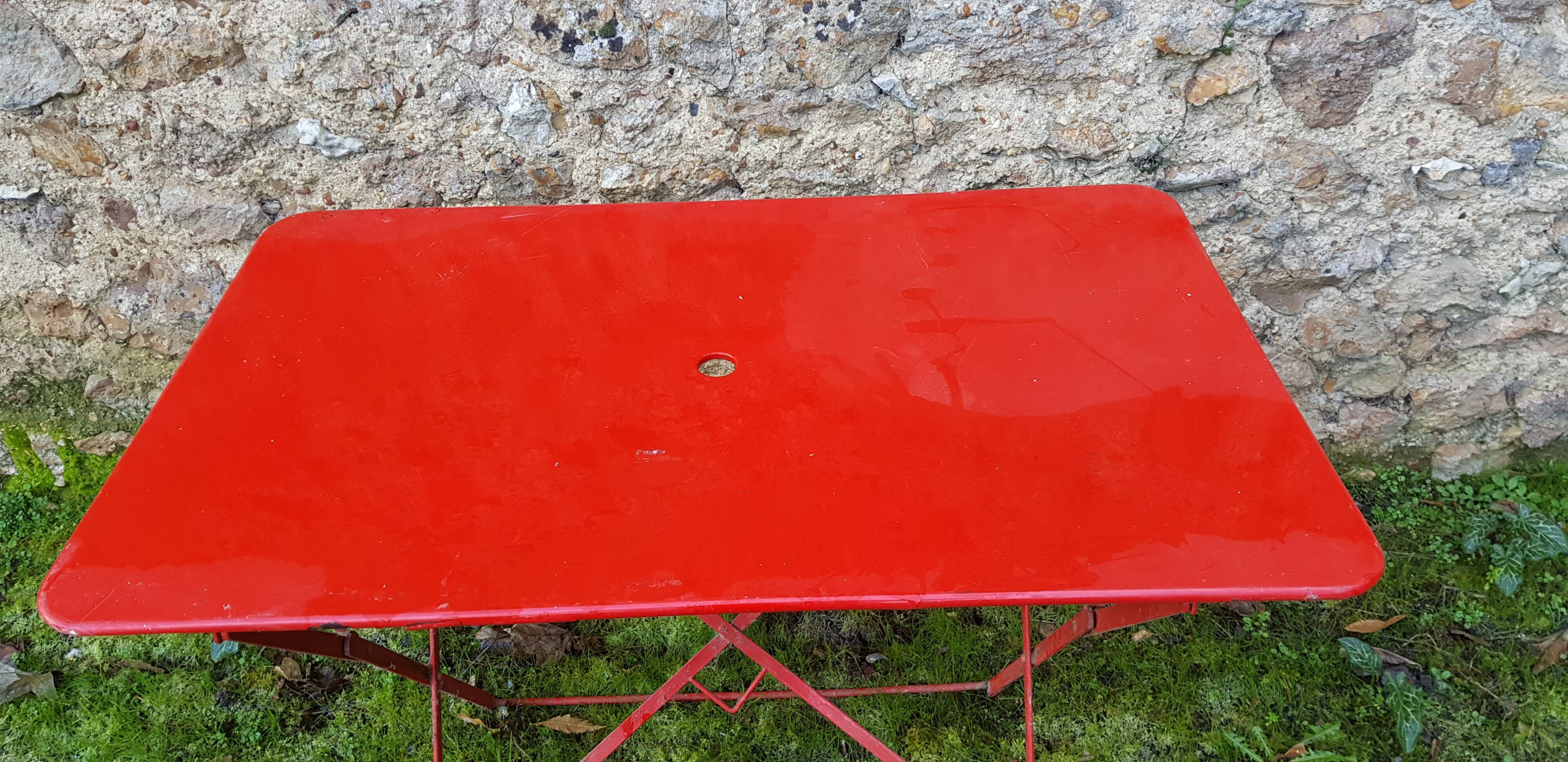 Red garden iron table