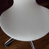 Office chair 3117 by Arne Jacobsen