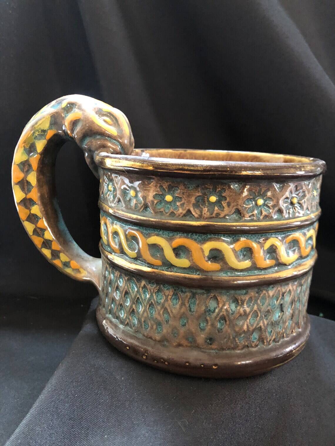 Roy Gralon pitcher by René Quillivic (1879-1969) Henriot Quimper earthenware work from the 60s