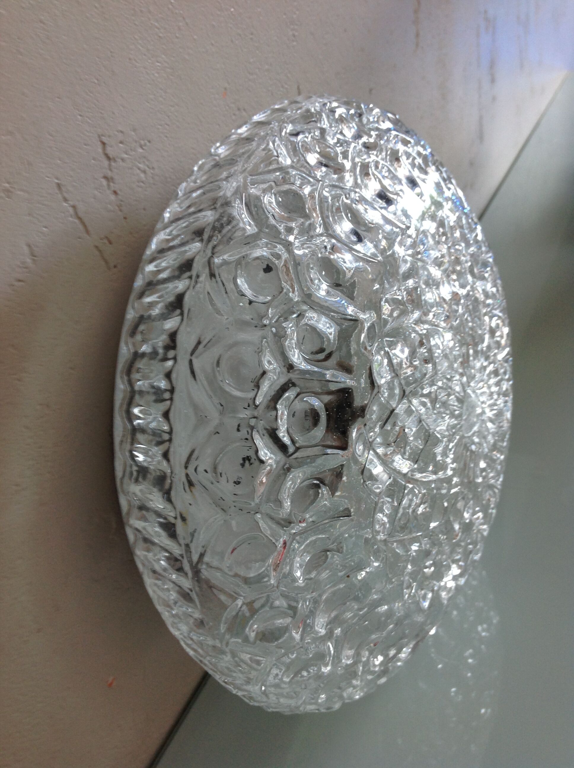 Half-moonized structured glass 60/70