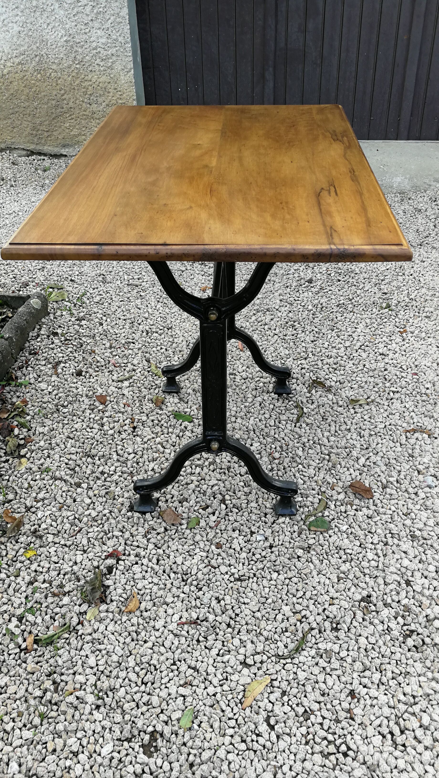 Bistro table