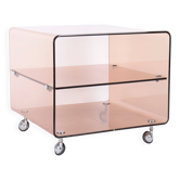 Table d'appoint ou chevet en plexiglas par Michel Dumas