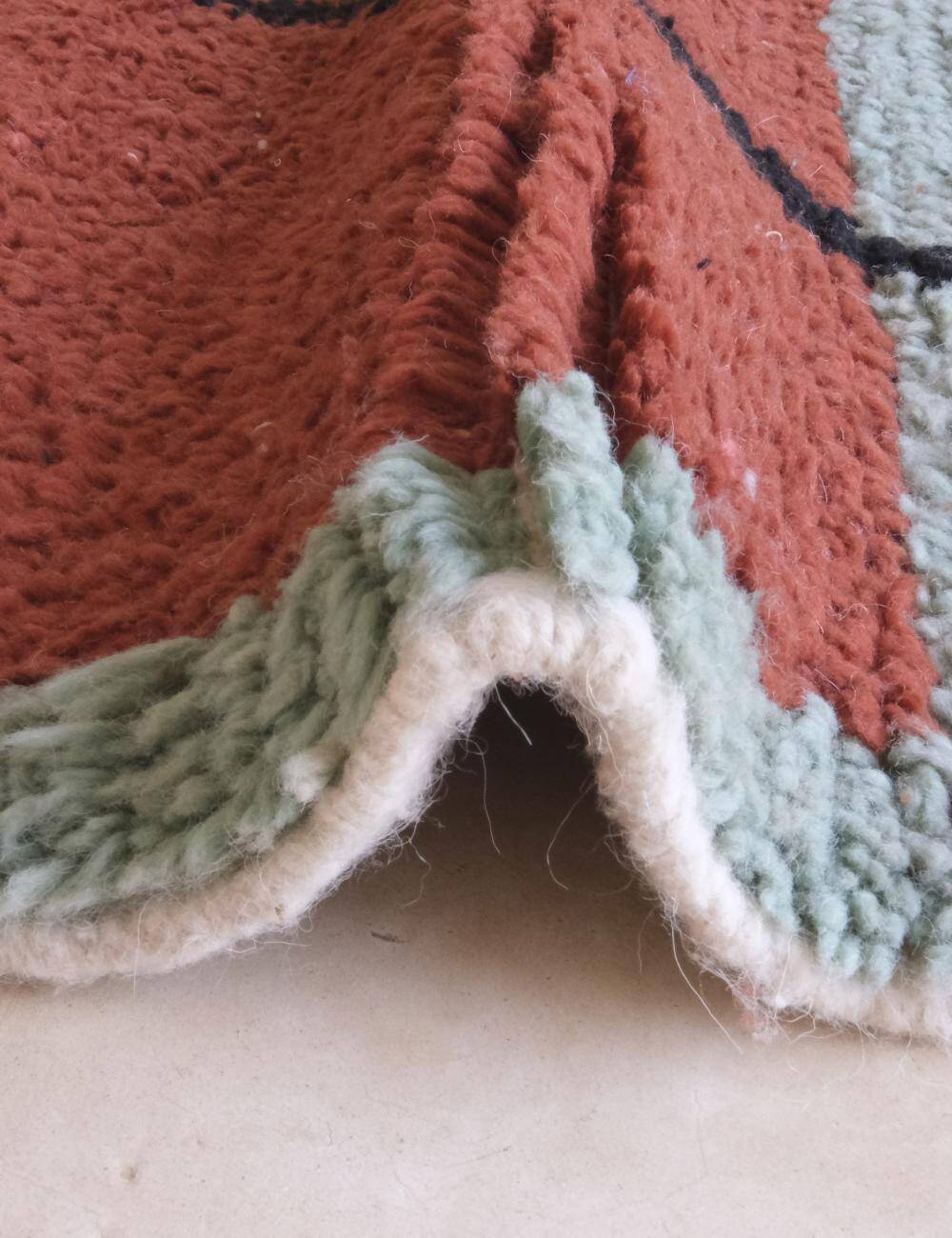 Modern Brick Red Rug - 296 x 212 cm