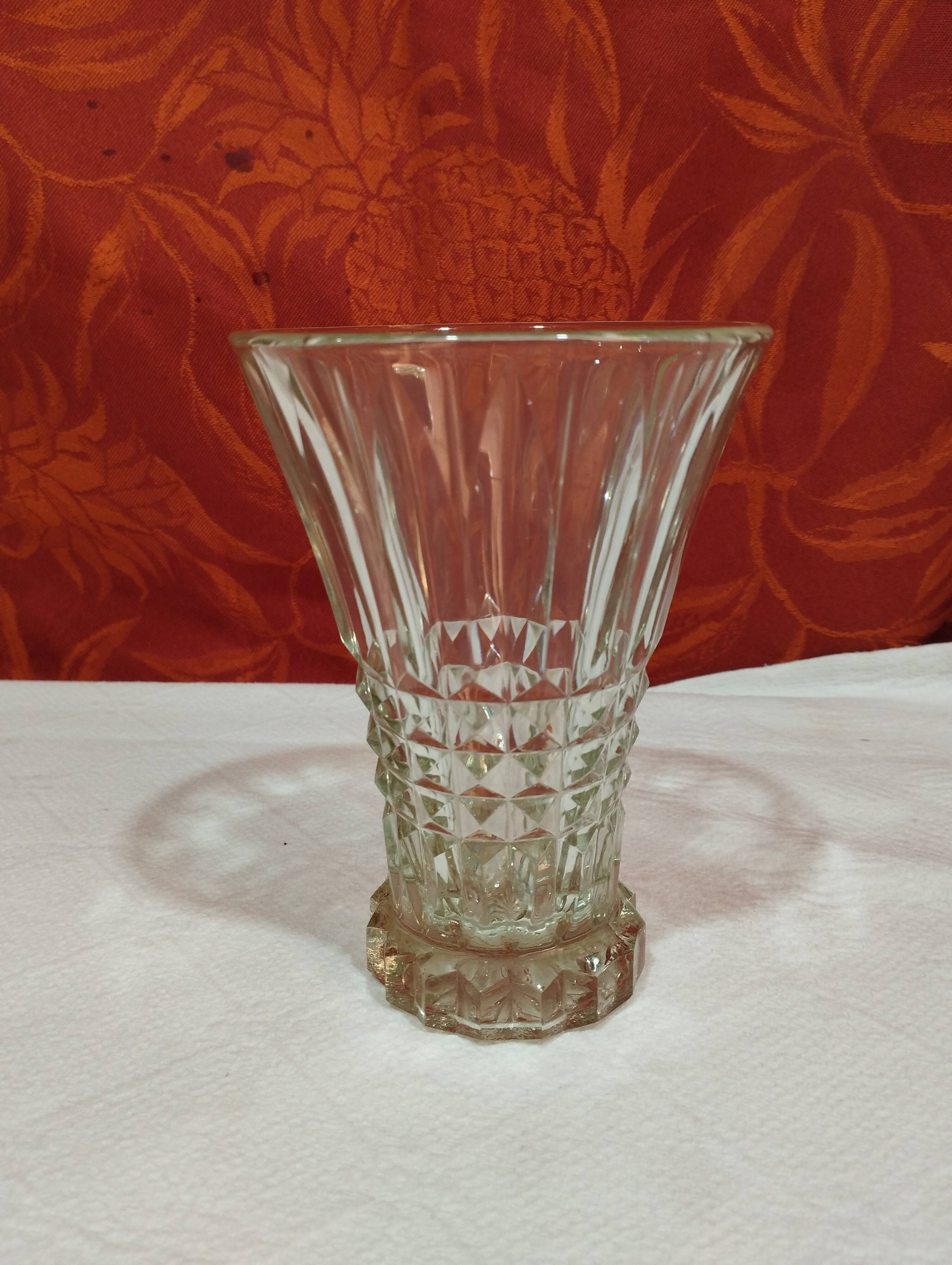 Old art deco flared glass vase - diamond point decor - height 15cm