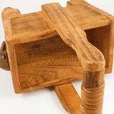 Cache pot indien d'éléphant en bois années 40