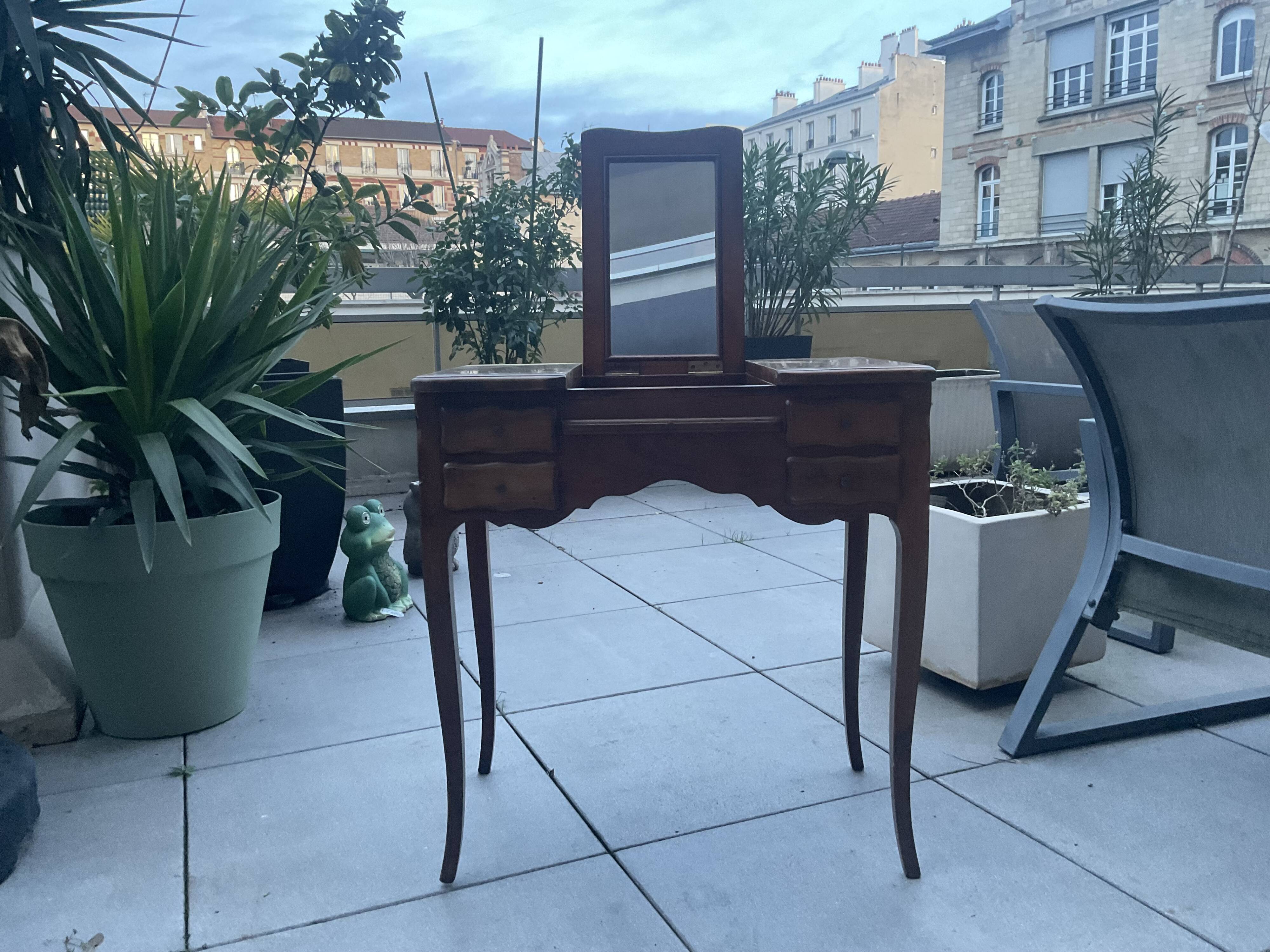 Beautiful dressing table and desk
