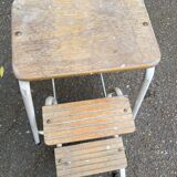 Folding step stool in solid wood and white steel
