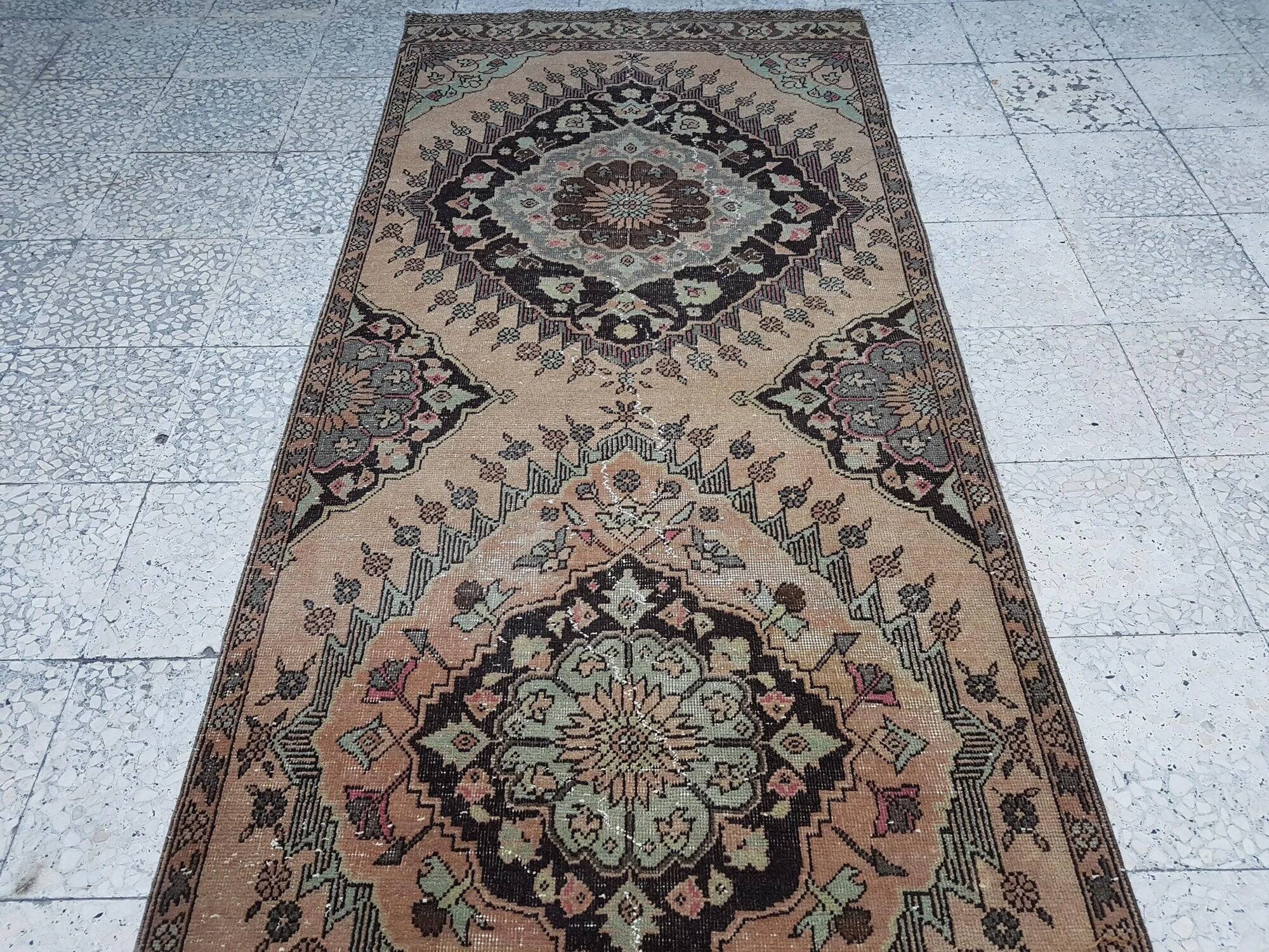 Vintage Turkish hallway rug 107x384 cm